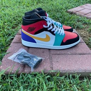 Jordan 1 mid
